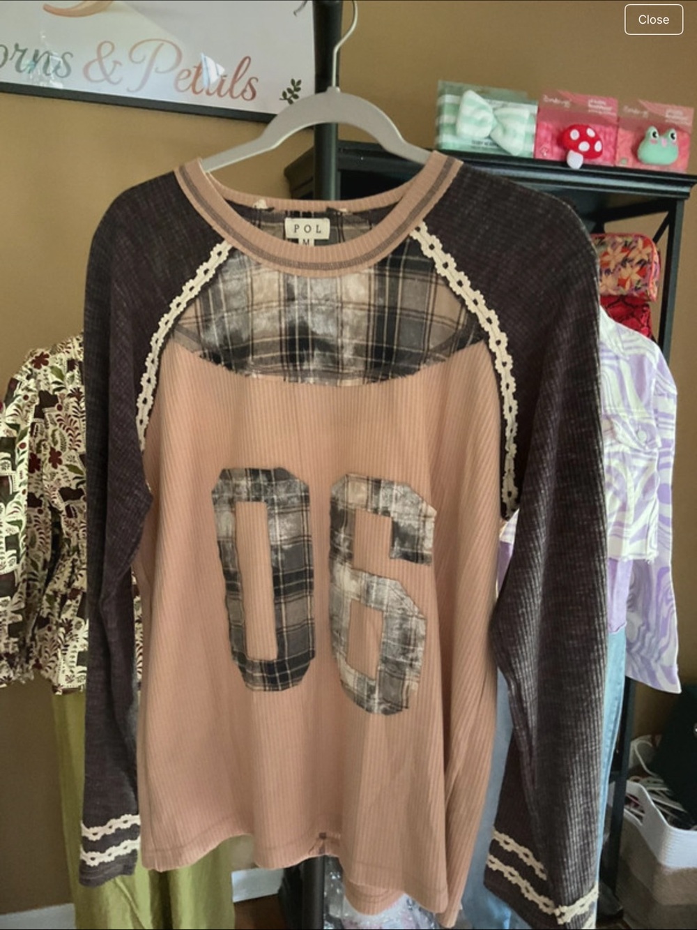 POL Long-Sleeve Raglan Top in Dusty Pink and Brown